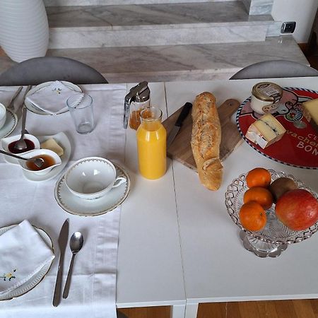 Chambres D'Hotes Le Relais Globe Trotteur Montaigu  Dış mekan fotoğraf