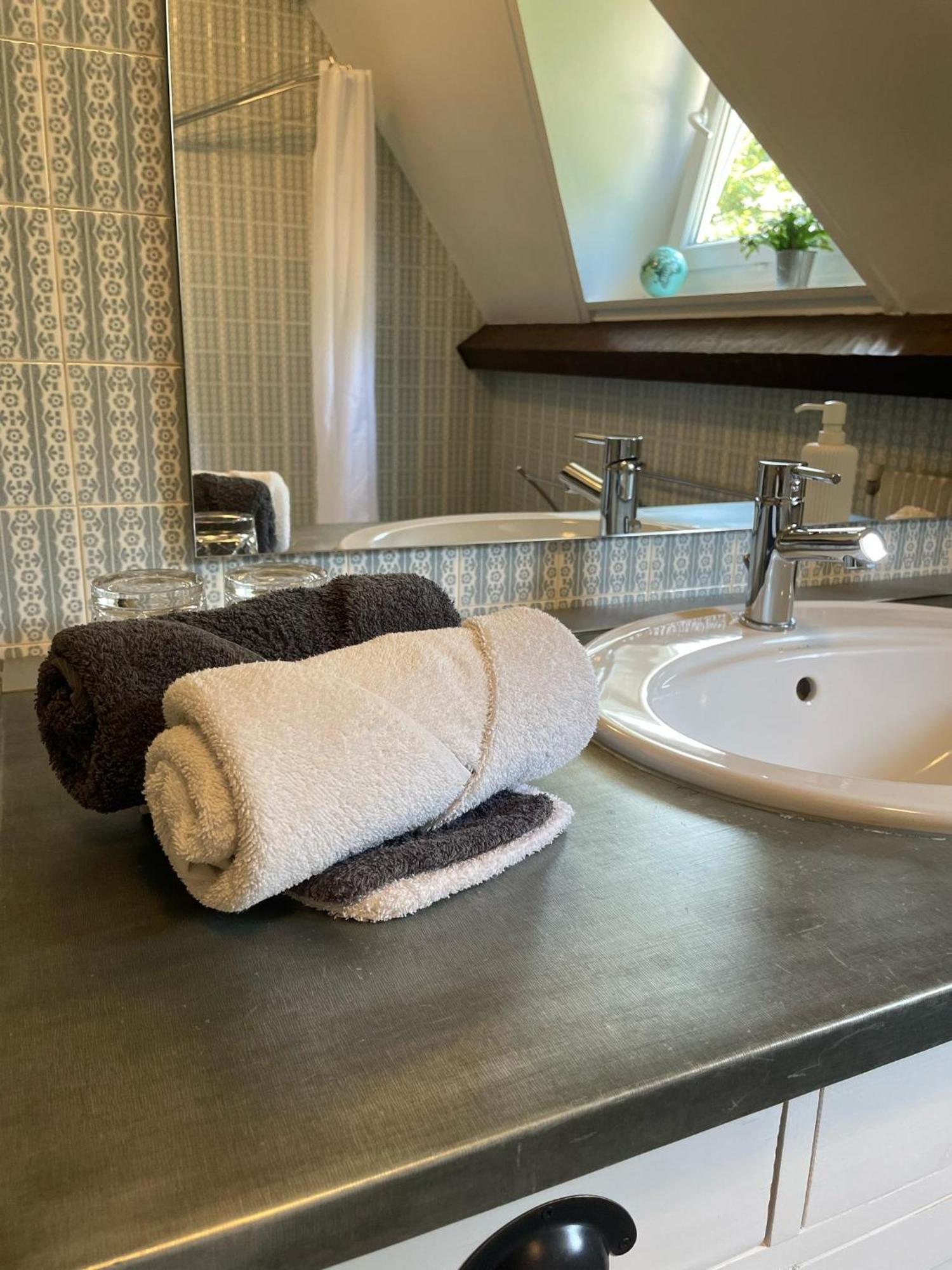 Chambres D'Hotes Le Relais Globe Trotteur Montaigu  Dış mekan fotoğraf